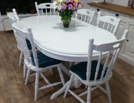 Europa table with MD 804 chairs