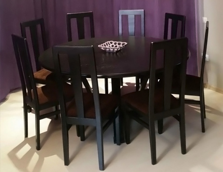 MD207 chairs with Simona table