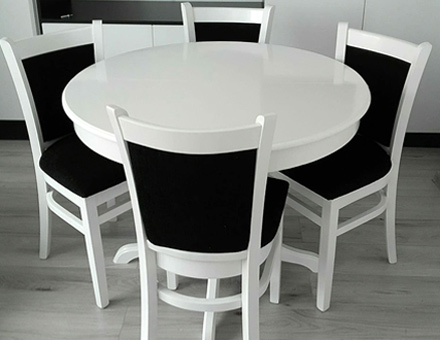 Ghera table with MD238 chairs