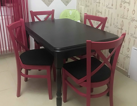 M470 chairs with Country 3 table