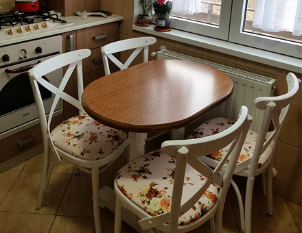 Marlot chairs with double pedestal table